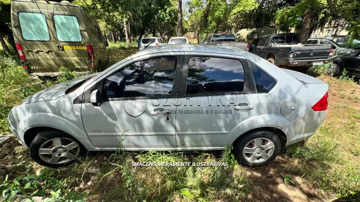 LOTE 084 - FORD/FIESTA SEDAN 1.6 FLEX - PLACA: IPO6164