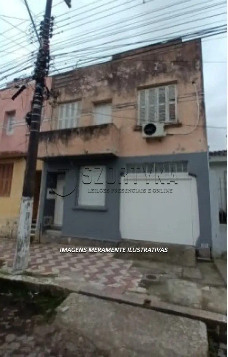 LOTE 002 - IMÓVEL NA RUA URUGUAI EM PELOTAS