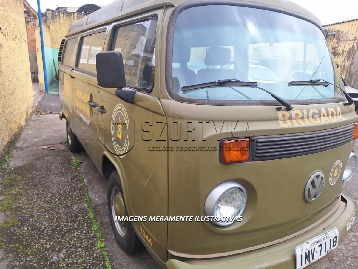 LOTE 112 - VW/KOMBI - PLACA: IMV7118