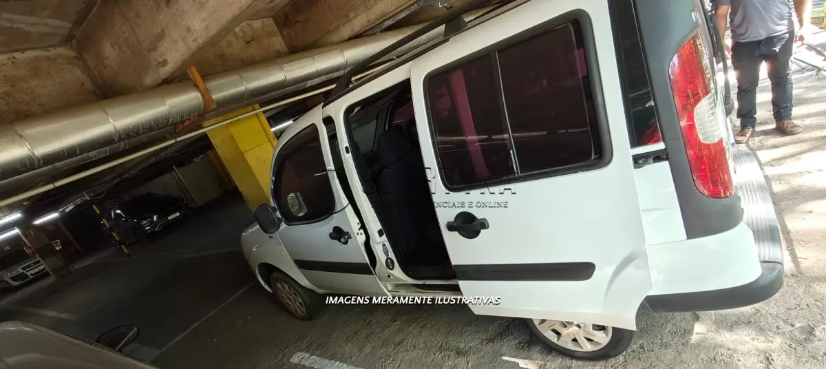 LOTE 064 - FIAT/DOBLO ELX 1.4 - PLACA: IQT6366