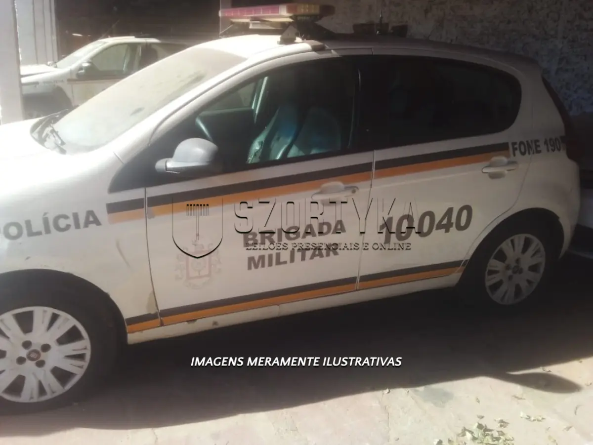 LOTE 102 - FIAT/PALIO ESSENCE 1.6 - PLACA: IVX0618