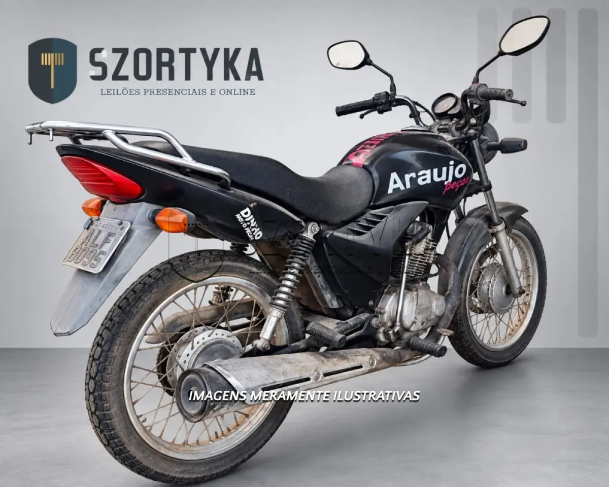 LOTE 001 - UMA MOTOCICLETA, HONDA CG 125 FAN, ANO/MOD  2011/2011