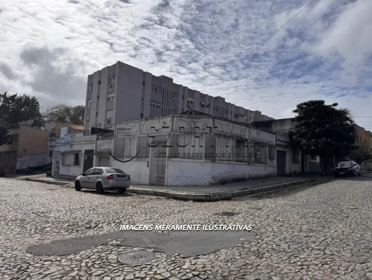 LOTE 001 - IMÓVEL NA RUA ANDRADE NEVES EM PELOTAS