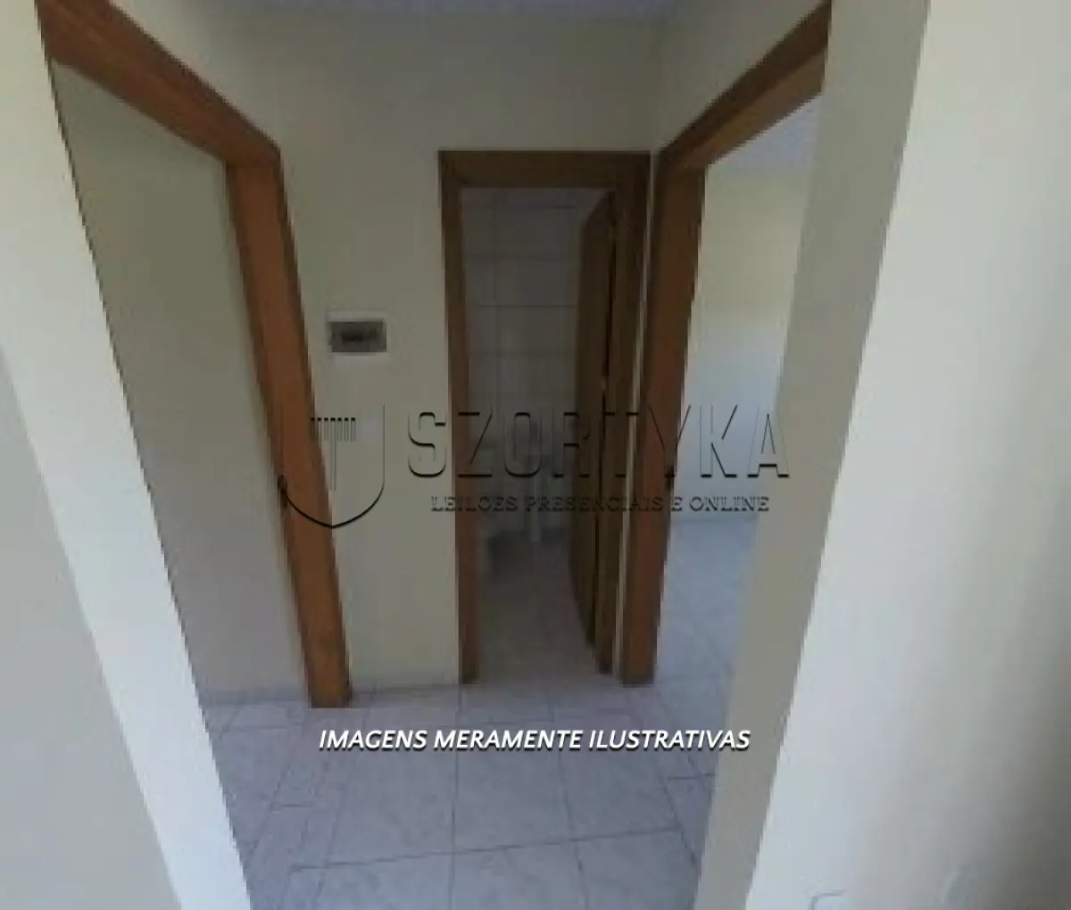 LOTE 001 - CASA Nº 361 (A e B)
