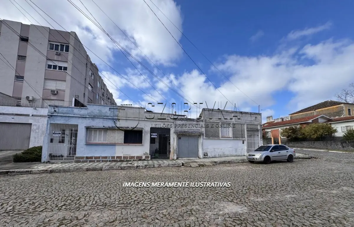 LOTE 001 - IMÓVEL NA RUA ANDRADE NEVES EM PELOTAS