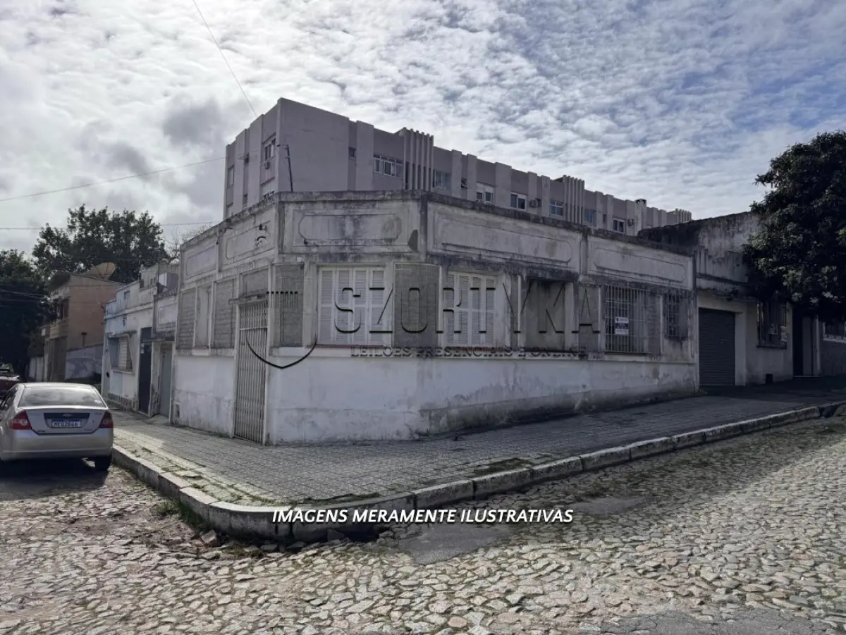 LOTE 001 - IMÓVEL NA RUA ANDRADE NEVES EM PELOTAS