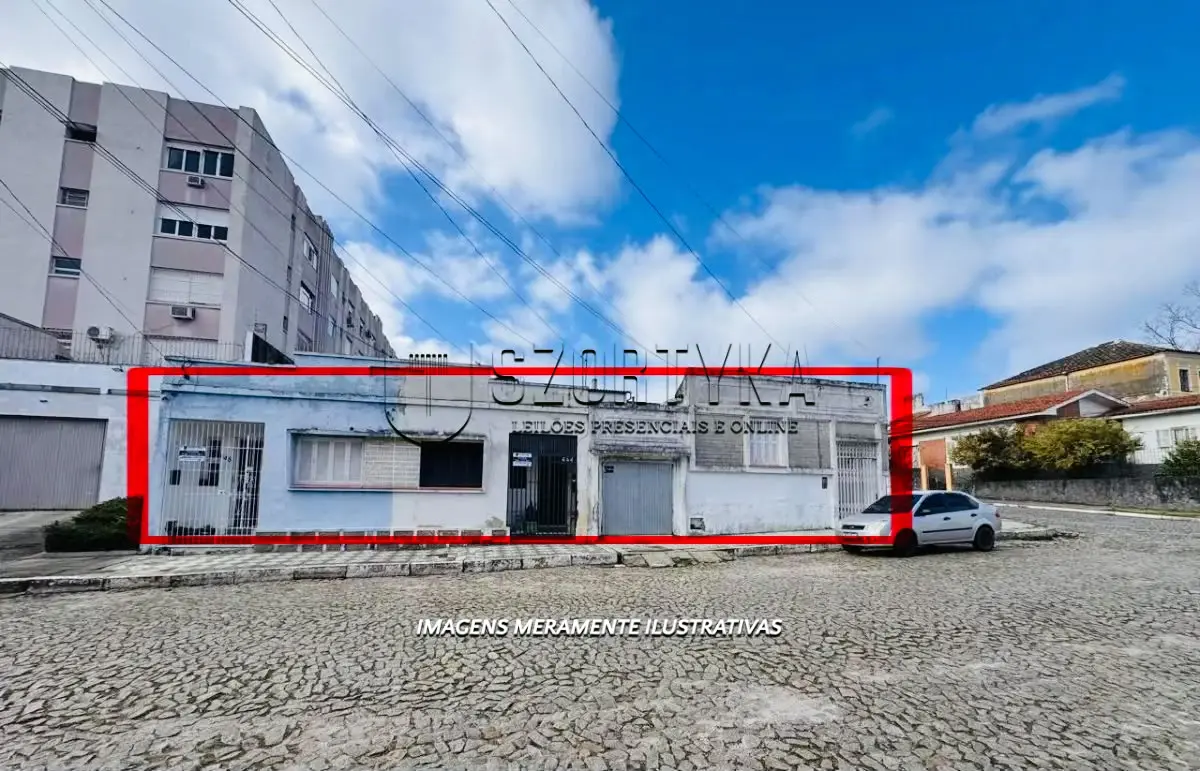 LOTE 001 - IMÓVEL NA RUA ANDRADE NEVES EM PELOTAS