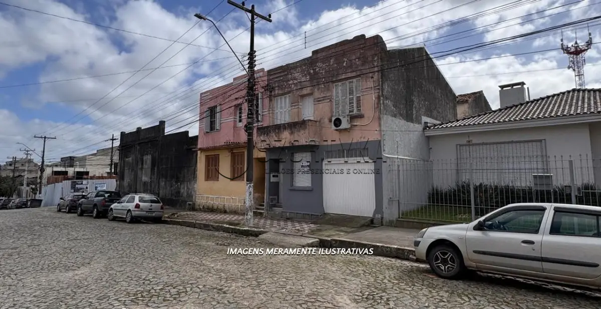 LOTE 002 - IMÓVEL NA RUA URUGUAI EM PELOTAS