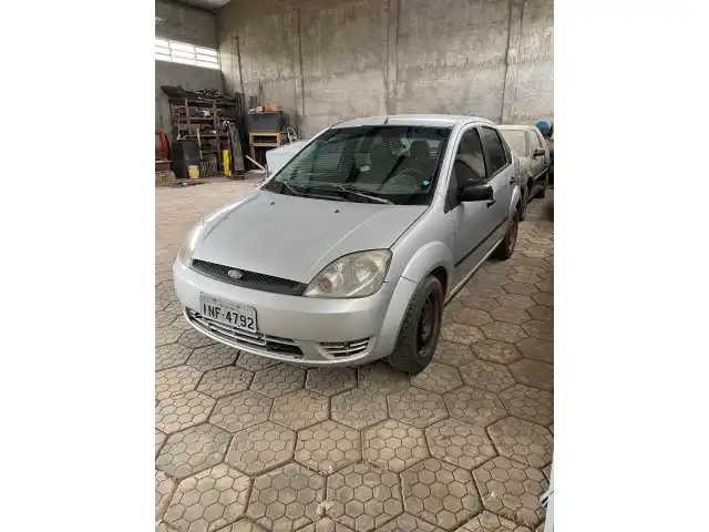 LEILÃO DE UM FORD FIESTA SEDAN, 2006/2007, COMPLETO