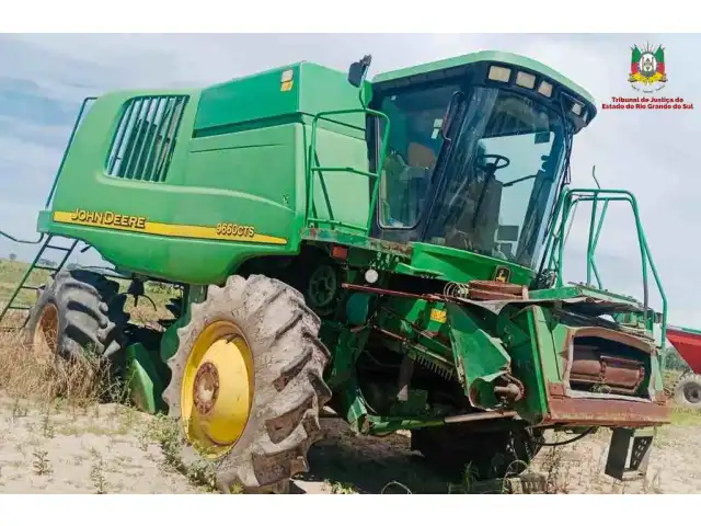 LEILÃO DE UMA COLHEITADEIRA JOHN DEERE 9660CTS2, 2003, 4X4