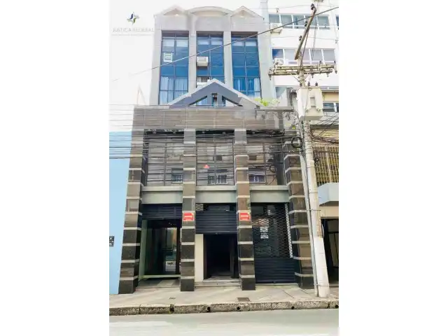LEILÃO DE UMA SALA COMERCIAL DE FRENTE PARA A RUA FELIX DA CUNHA EM PELOTAS
