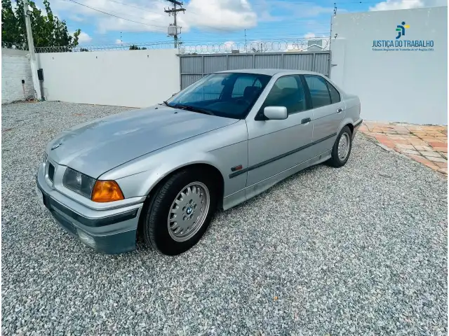 LEILÃO DE UMA BMW/325i, ANO/MOD 1995/1995