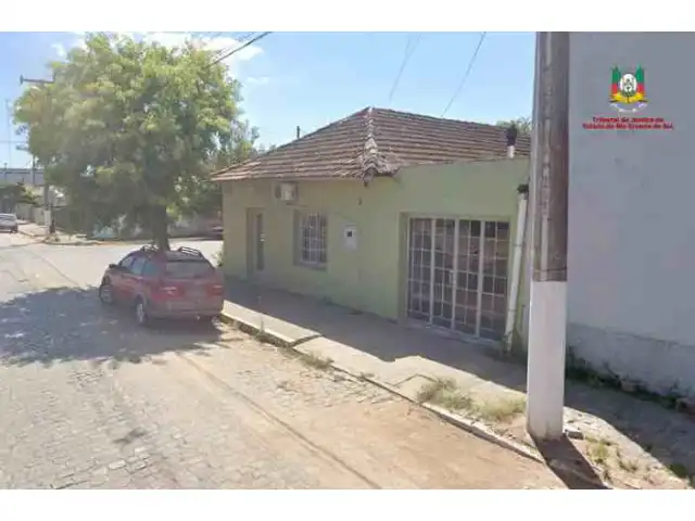 LEILÃO DE UM IMÓVEL NA RUA BENTO GONÇALVES EM CAMAQUÃ