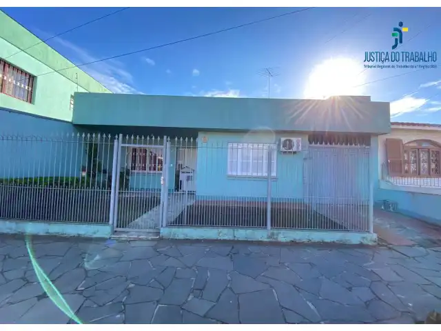 LEILÃO DE UMA CASA EM CAMAQUÃ