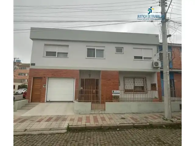 LEILÃO DE UM IMÓVEL NA CIDADE DE RIO GRANDE COM 92,96 m²