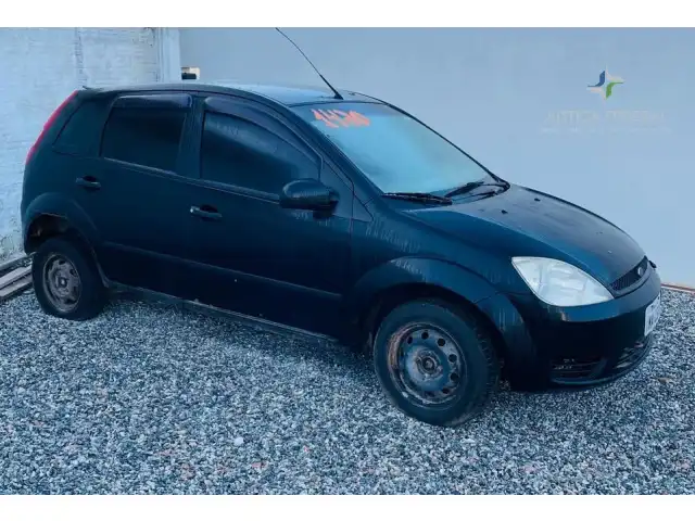 LEILÃO DE UM FORD/FIESTA 2004/2005