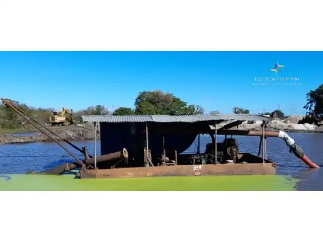 LEILÃO DE UMA DRAGA DE EXTRAÇÃO DE AREIA, ANO/FAB 2005