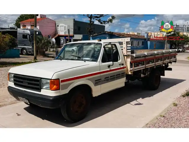 LEILÃO DE UMA FORD F4000, 1993