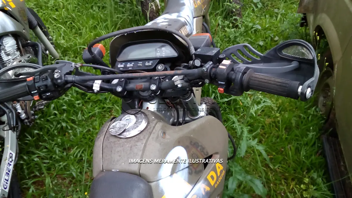 LOTE 073 - HONDA/XR 250 TORNADO  JBM-1835 05-05