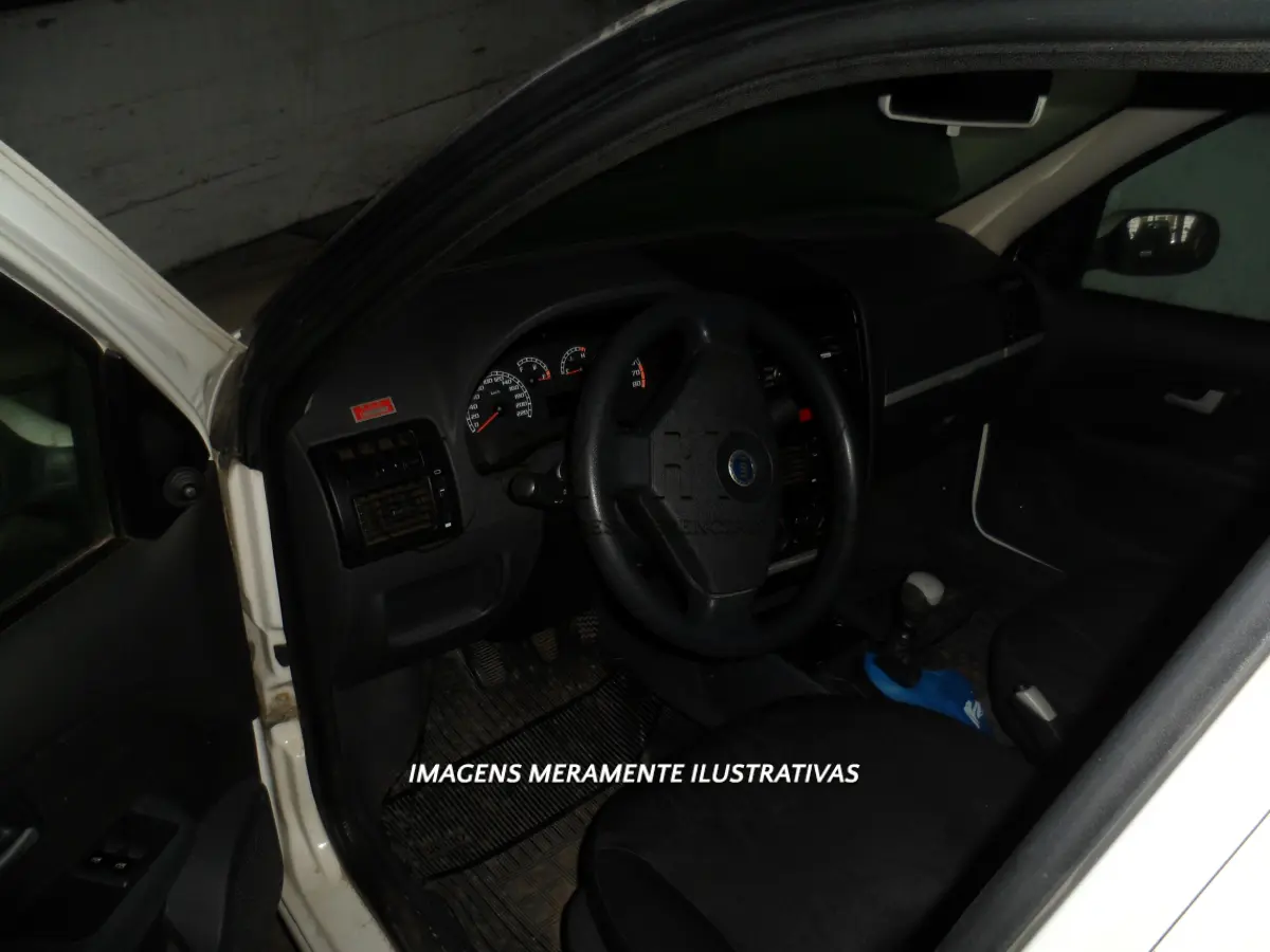 LOTE 036 - FIAT/PALIO HLX 1.8 FLEX IMJ-4776 05-05