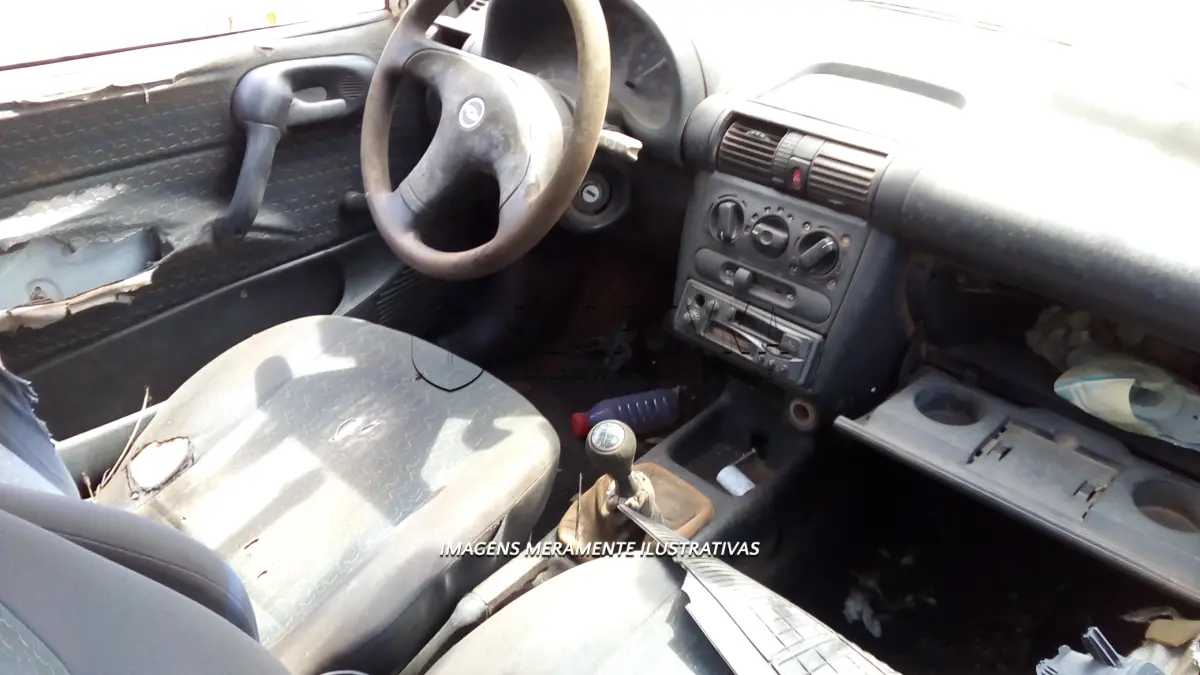 LOTE 016 - GM/CORSA ST PICK-UP IKN-1547 02-02