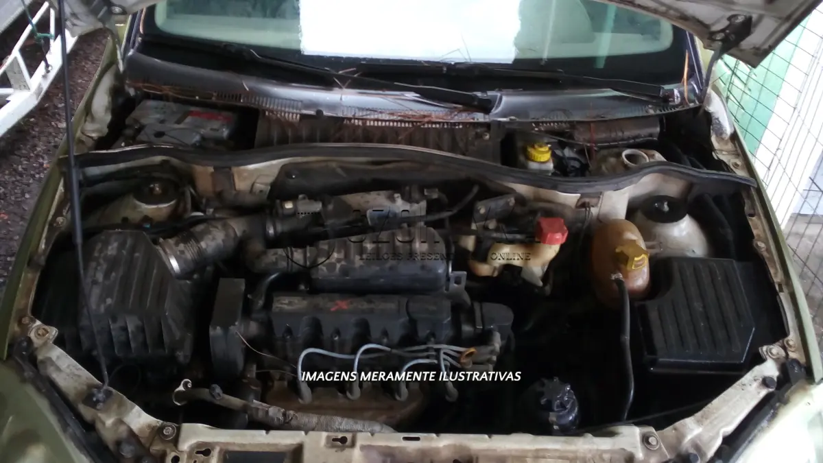 LOTE 081 - GM/CORSA SEDAN MAXX JBM-1256 04-05