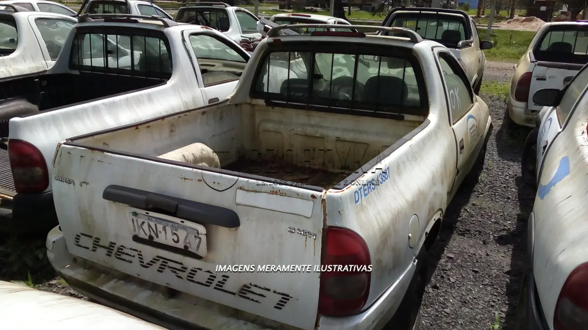 LOTE 016 - GM/CORSA ST PICK-UP IKN-1547 02-02