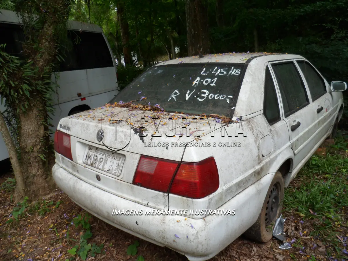 LOTE 045 - VW/SANTANA  IKB-9128 01-01