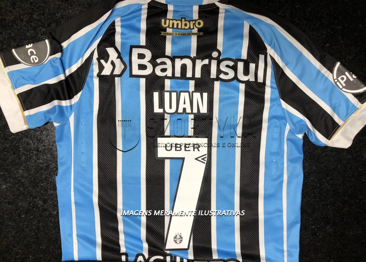 LOTE 002 - CAMISA DO GRÊMIO AUTOGRAFADA.
