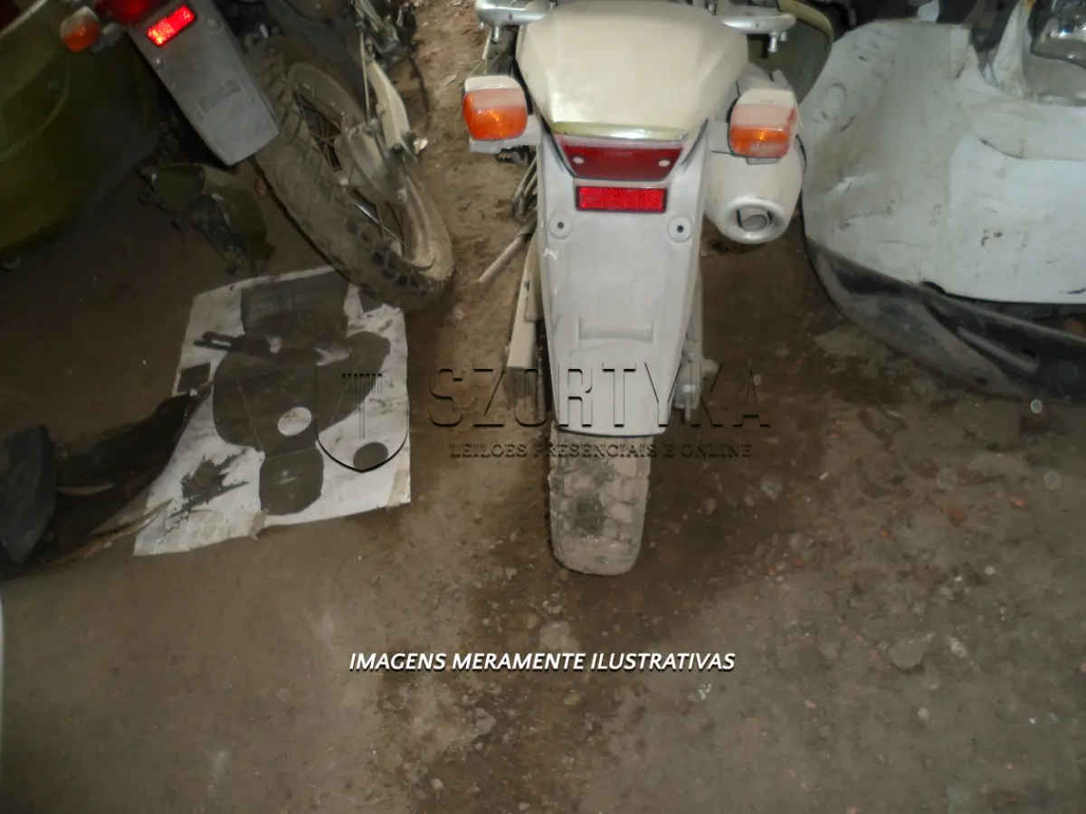 LOTE 020 - YAMAHA/XR 250 TORNADO.