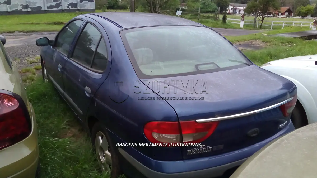 LOTE 064 - RENAULT RXE 2.0, ANO 2001.