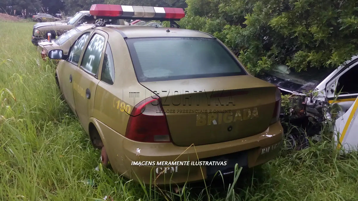 LOTE 175 - GM/CORSA SEDAN, ANO 2004.
