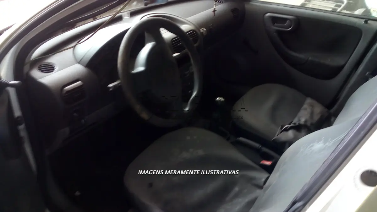 LOTE 091 - GM/CORSA SEDAN MAXX JBM-1269 04-05