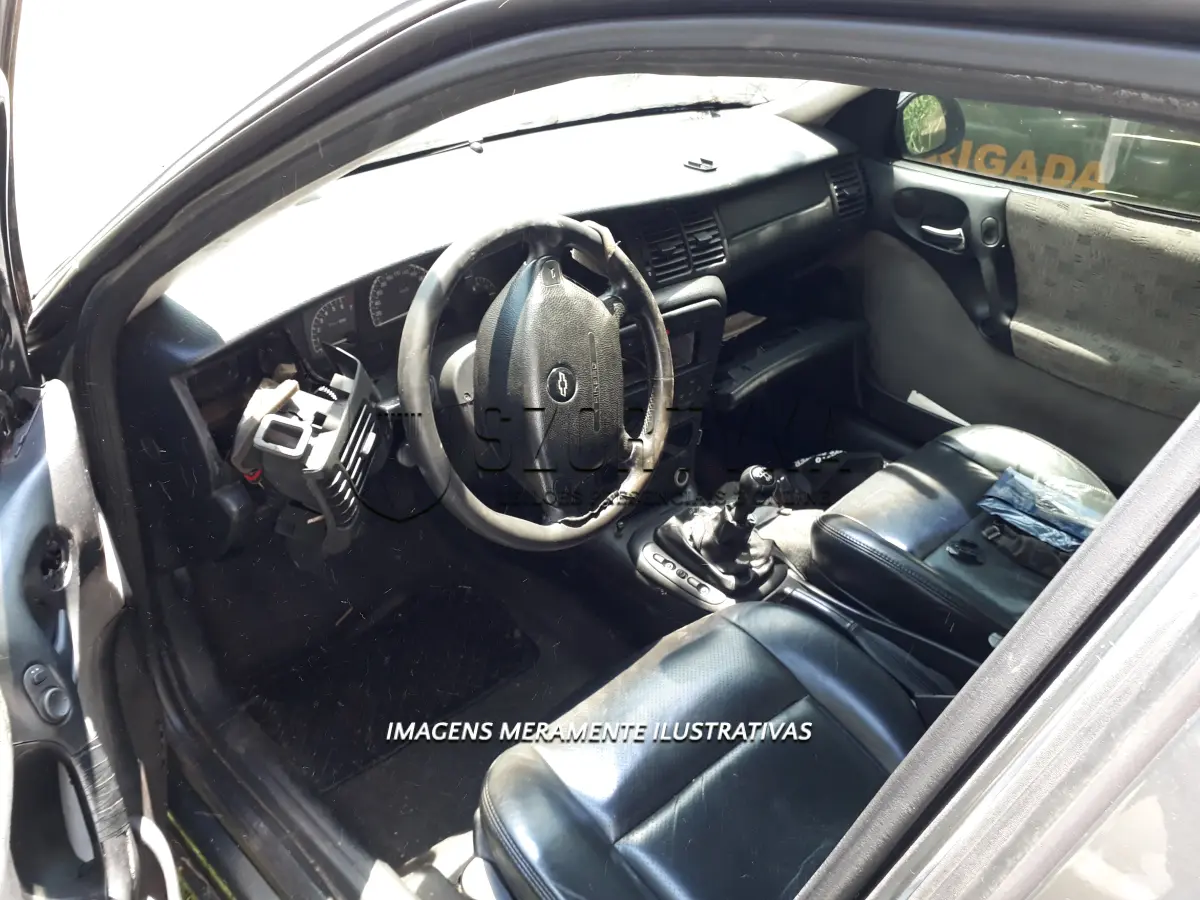 LOTE 027 - GM/VECTRA ELEGANCE JBM-1432 05-05