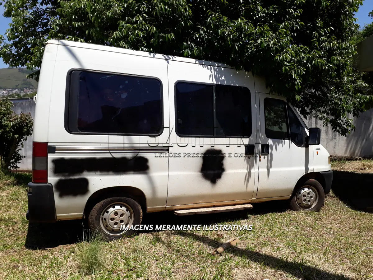 LOTE 039 - FIAT/DUCATO 15, ANO 2002.