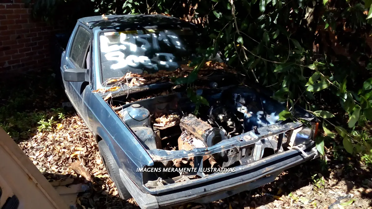 LOTE 045 - 01 FIAT/147, 01 FIAT/UNO ELECTRONIC, 01 VW/SAVEIRO CL, 89, 01 VW/SAVEIRO CL, ANO 93.