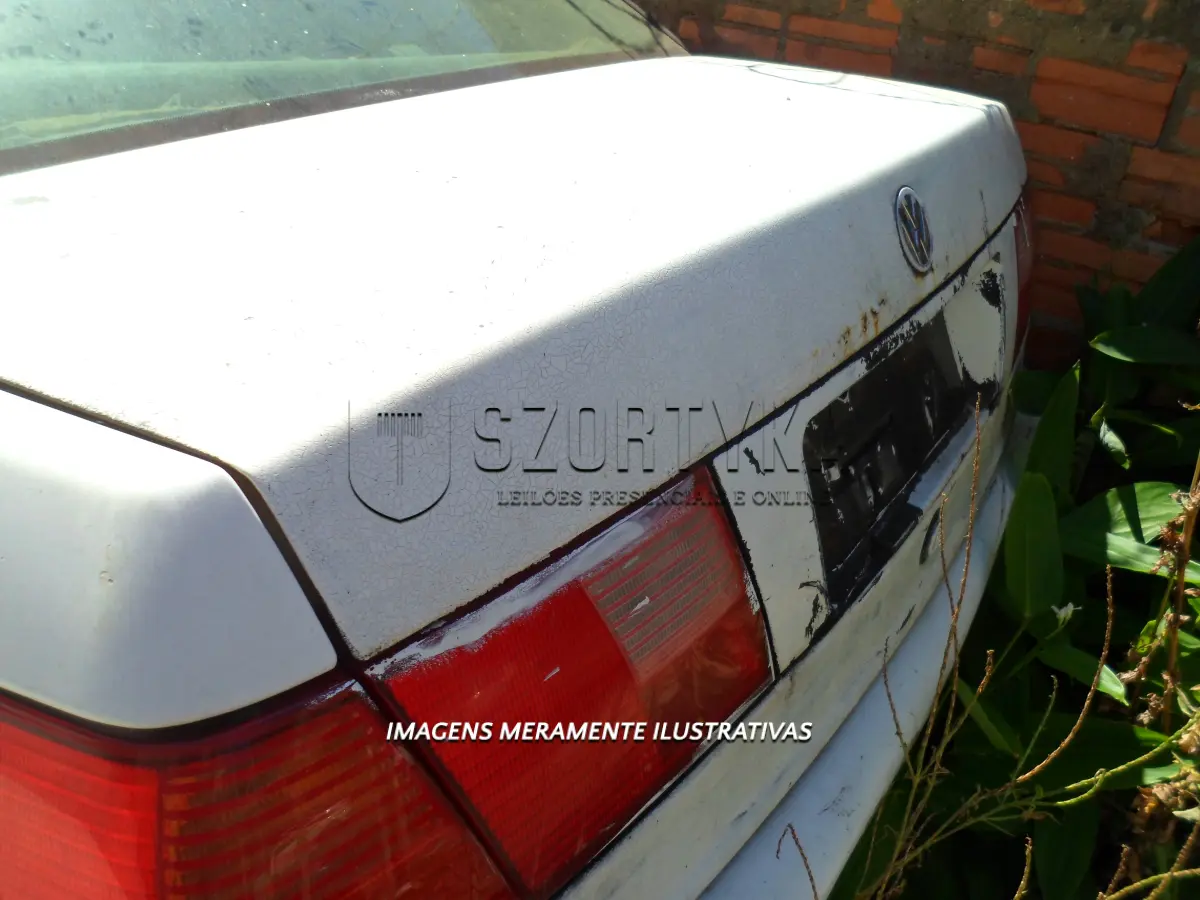 LOTE 110 - VW/SANTANA PATRULHEIRO IPC-1298 2001