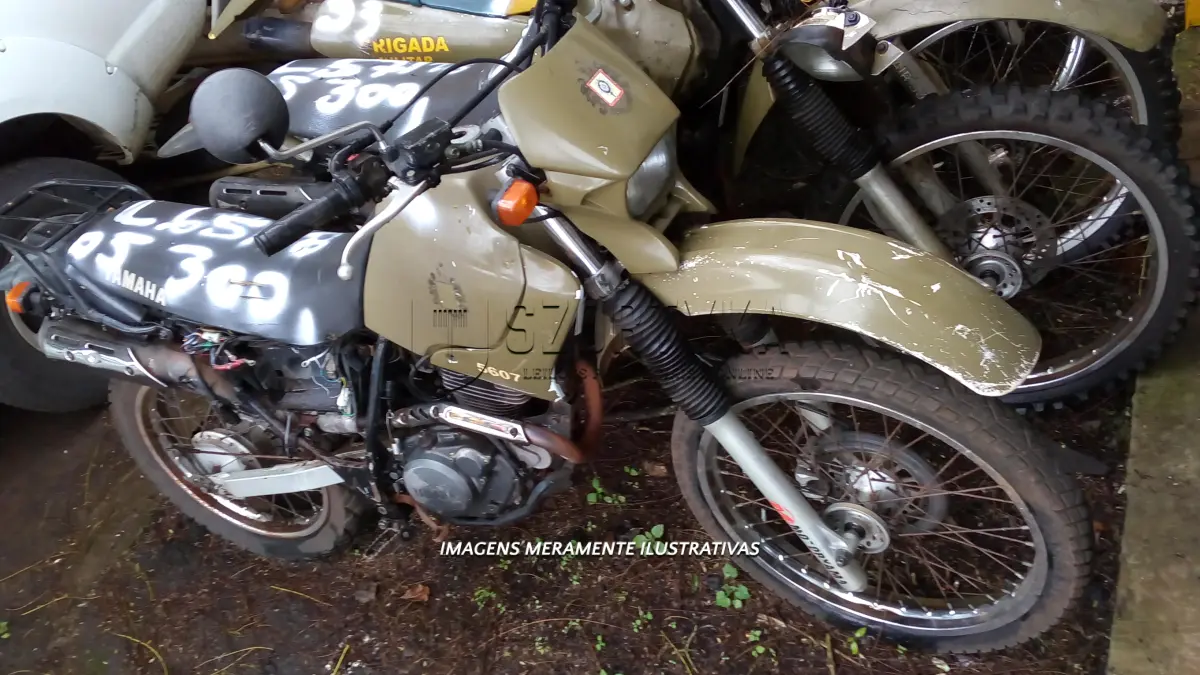 LOTE 065 - YAMAHA/XT 225, ANO 2005.