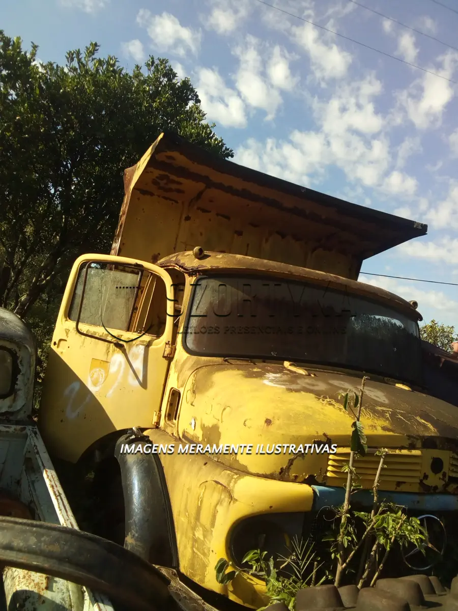LOTE 076 - M.BENZ/ LK 1113, ANO 1981.