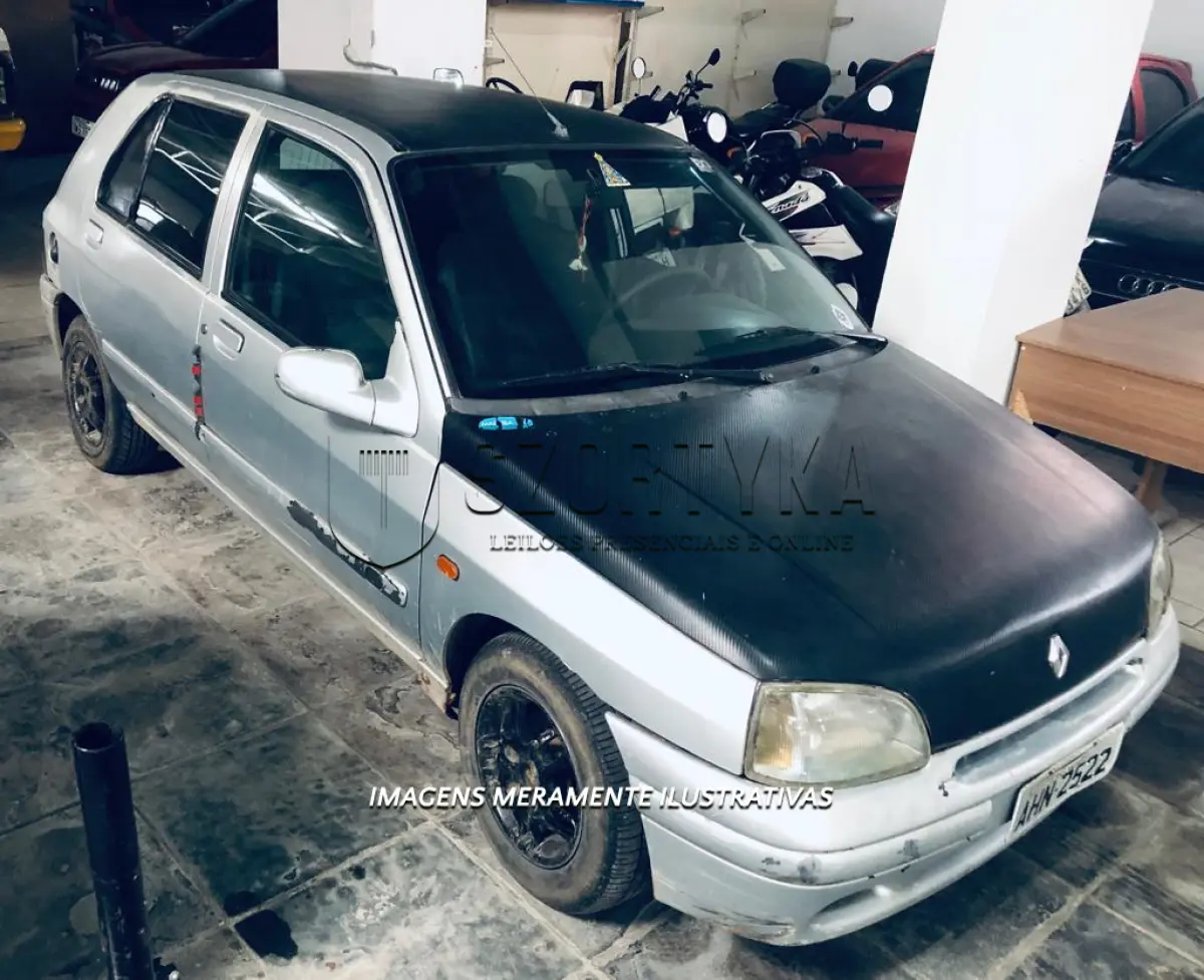 LOTE 001 - UM RENAULT CLIO RN 1.6, ANO 1997