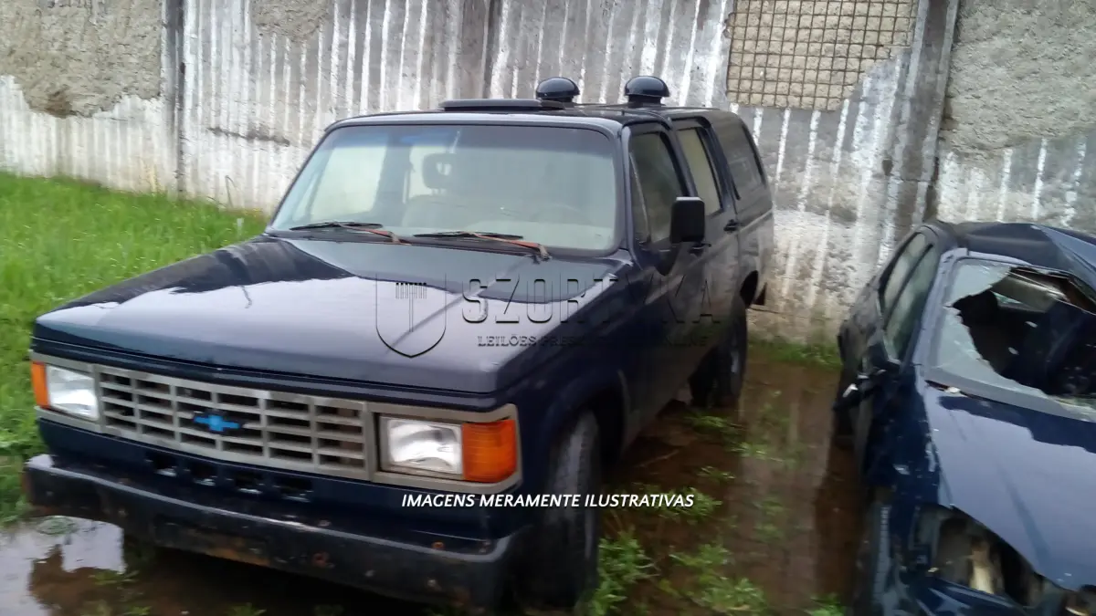 LOTE 082 - GM EVM VERANEIO, ANO 1996.