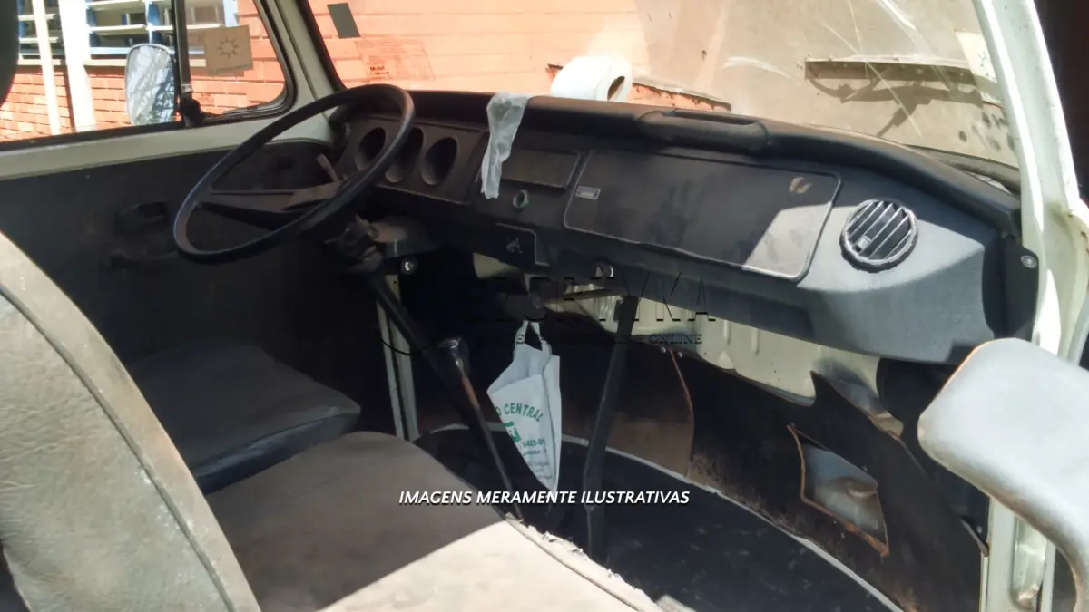 LOTE 079 - VW/KOMBI, ANO 1994.