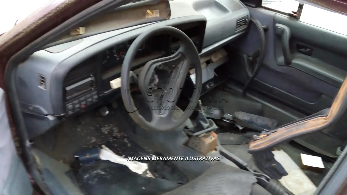 LOTE 053 - FORD/VERSAILLES 1.8 I GL, ANO 1993.