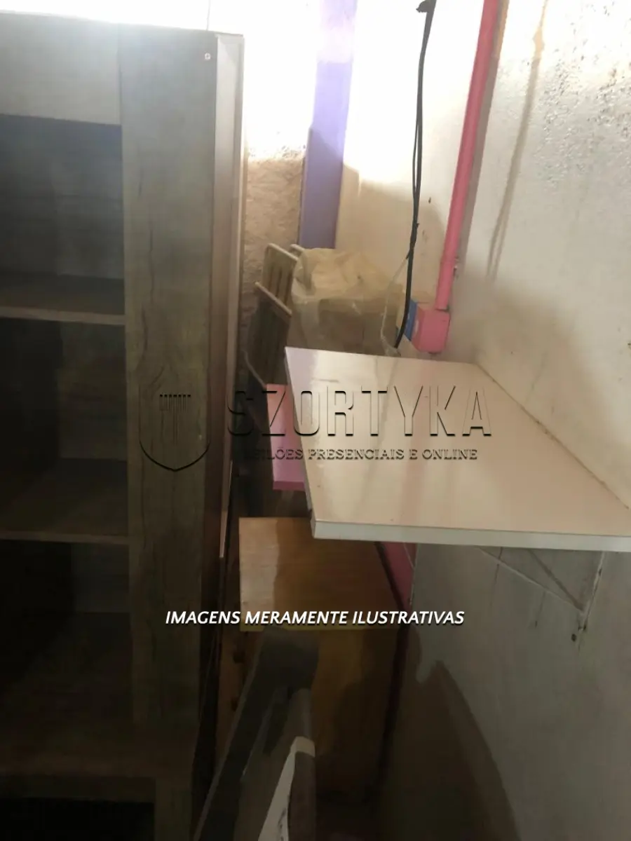 LOTE 001 - MÓVEIS DIVERSOS