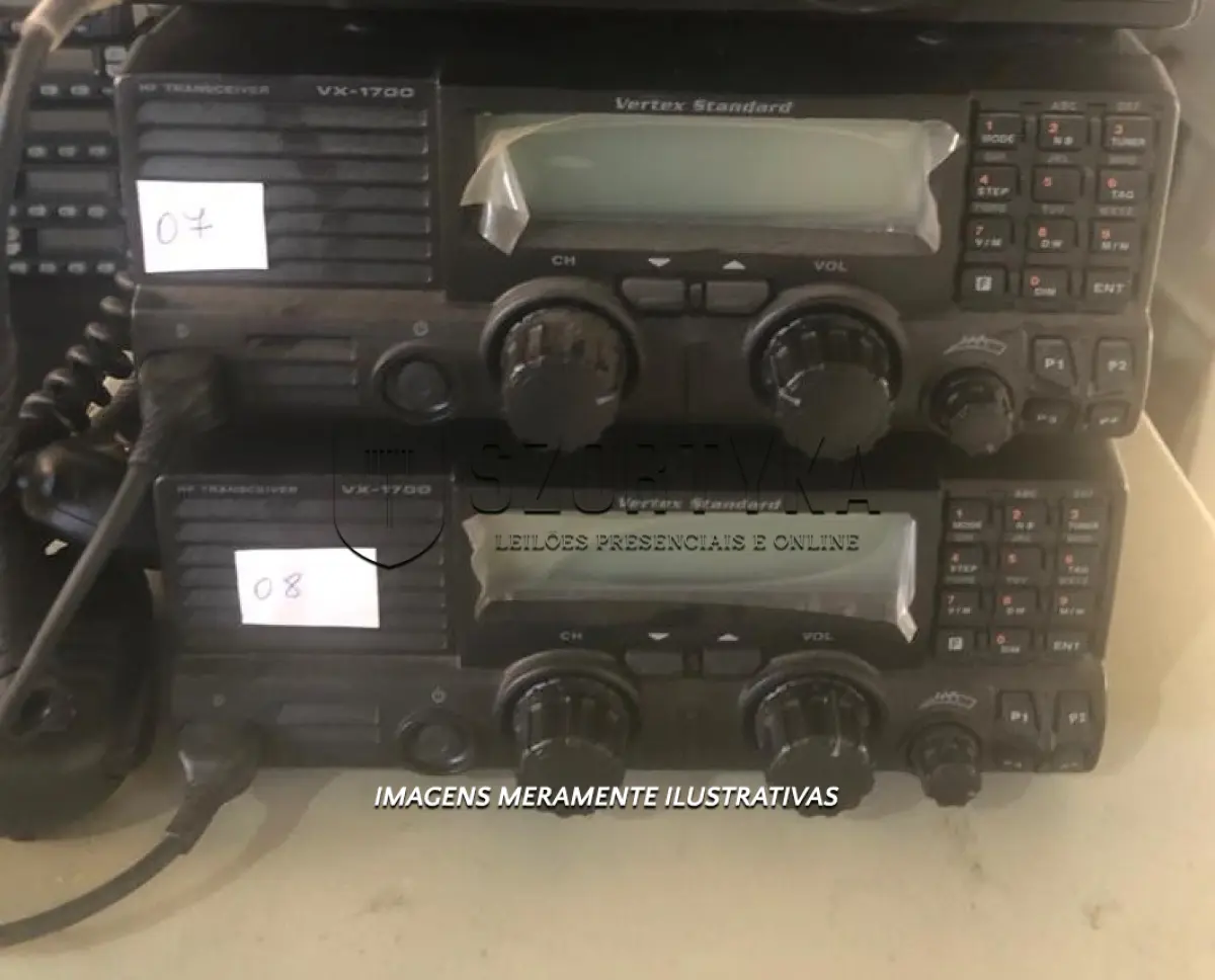LOTE 04 - 02 (DOIS) RÁDIOS HF, MARCA VERTEX, MODELO VX-1700.
