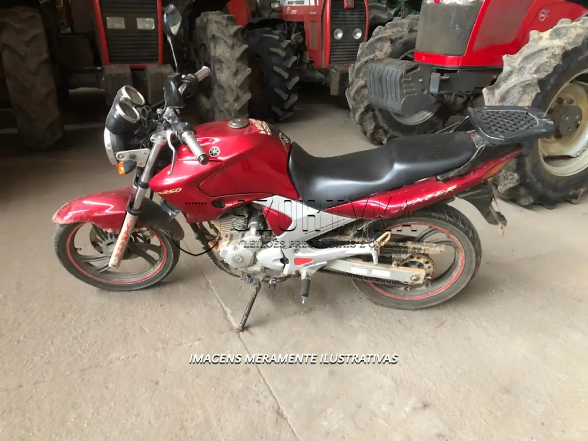 LOTE 000 - MOTOCICLETA YAMAHA/FAZER YS250, ANO/MOD 2007