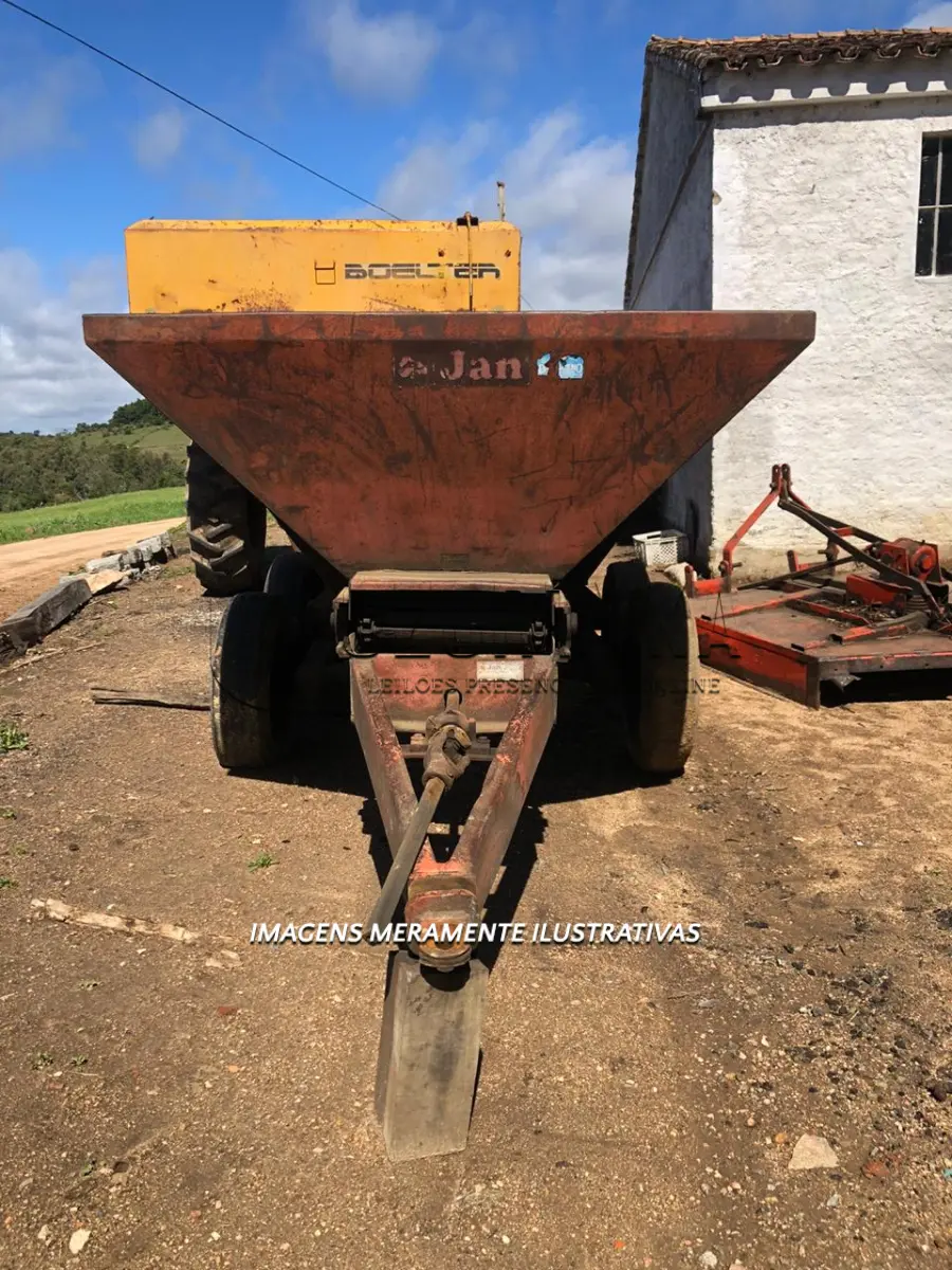LOTE 02 - 01 (uma) carreta distribuidora de calcareo, marca JAN, modelo 5000
