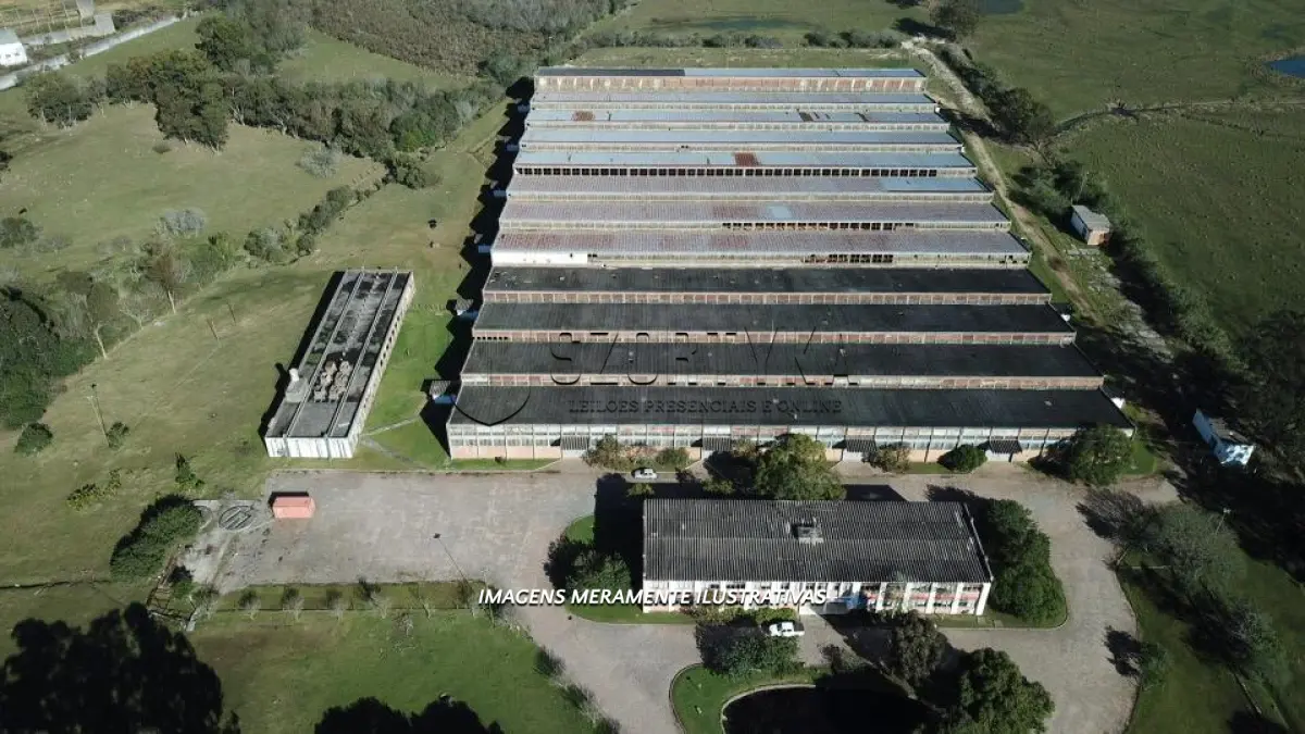LOTE  - UM IMÓVEL INDUSTRIAL COM 93.101,00m²
