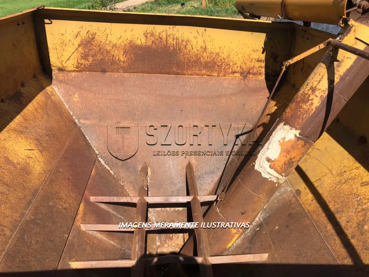 LOTE 03 - 01 (um) graneleiro marca Boelter, modelo GT9000