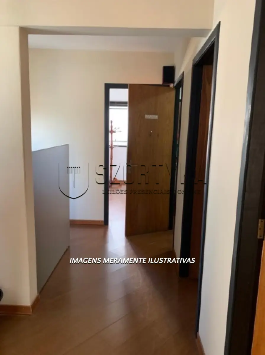LOTE 001 - SALA COMERCIAL DE FRENTE PARA A RUA FELIX DA CUNHA EM PELOTAS
